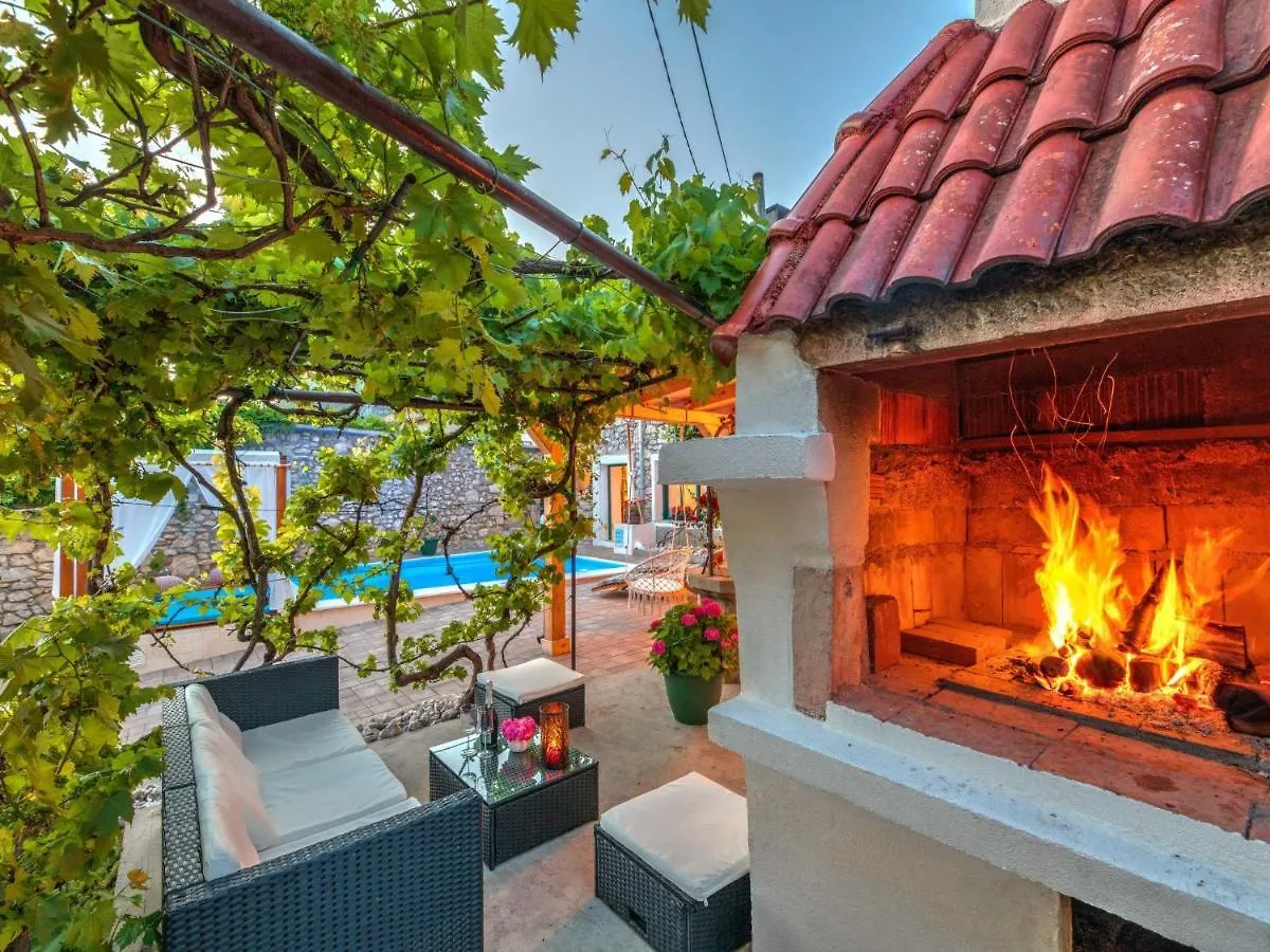 Holiday Home Villa Andelika By Interhome Drivenik