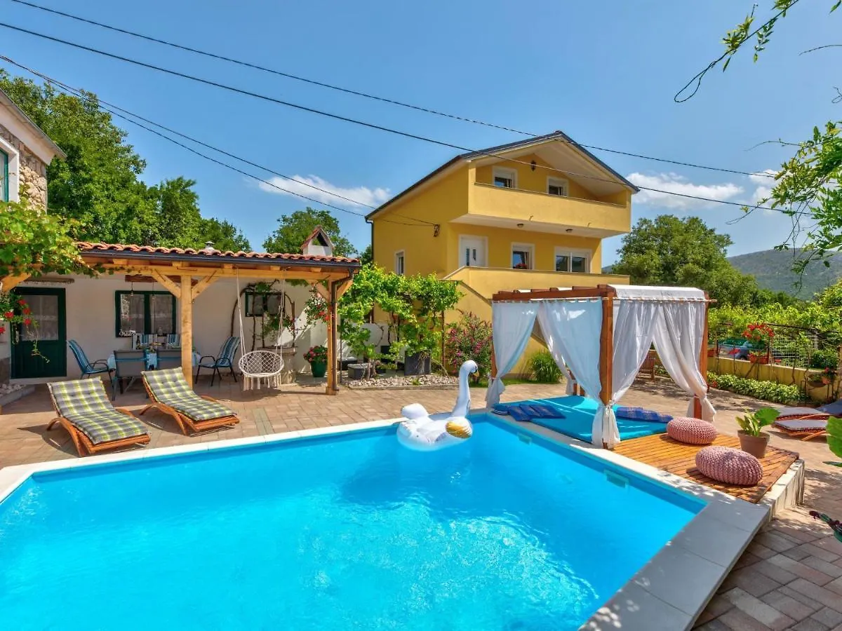 Holiday Home Villa Andelika By Interhome Drivenik