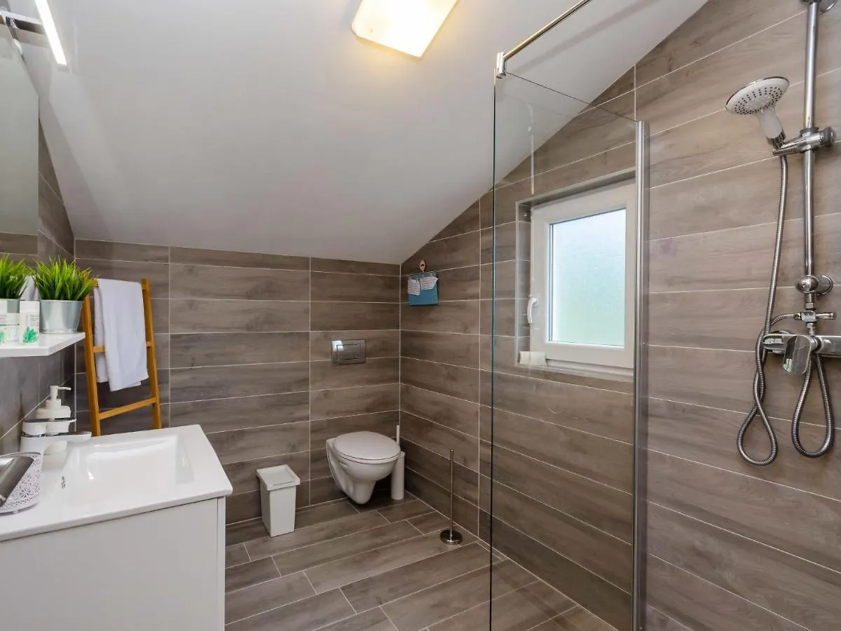 Holiday Home Villa Andelika By Interhome Drivenik